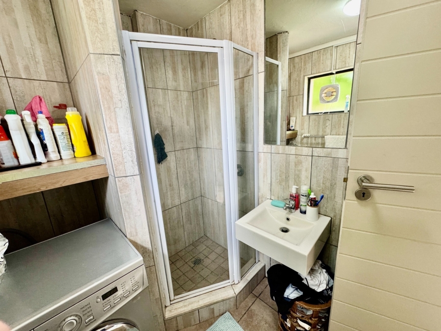 1 Bedroom Property for Sale in Die Bult North West